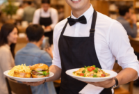 Lapangan Kerja Sebagai Pelayan di Restoran Semakin Diminati, Ini Peluang dan Tantangannya